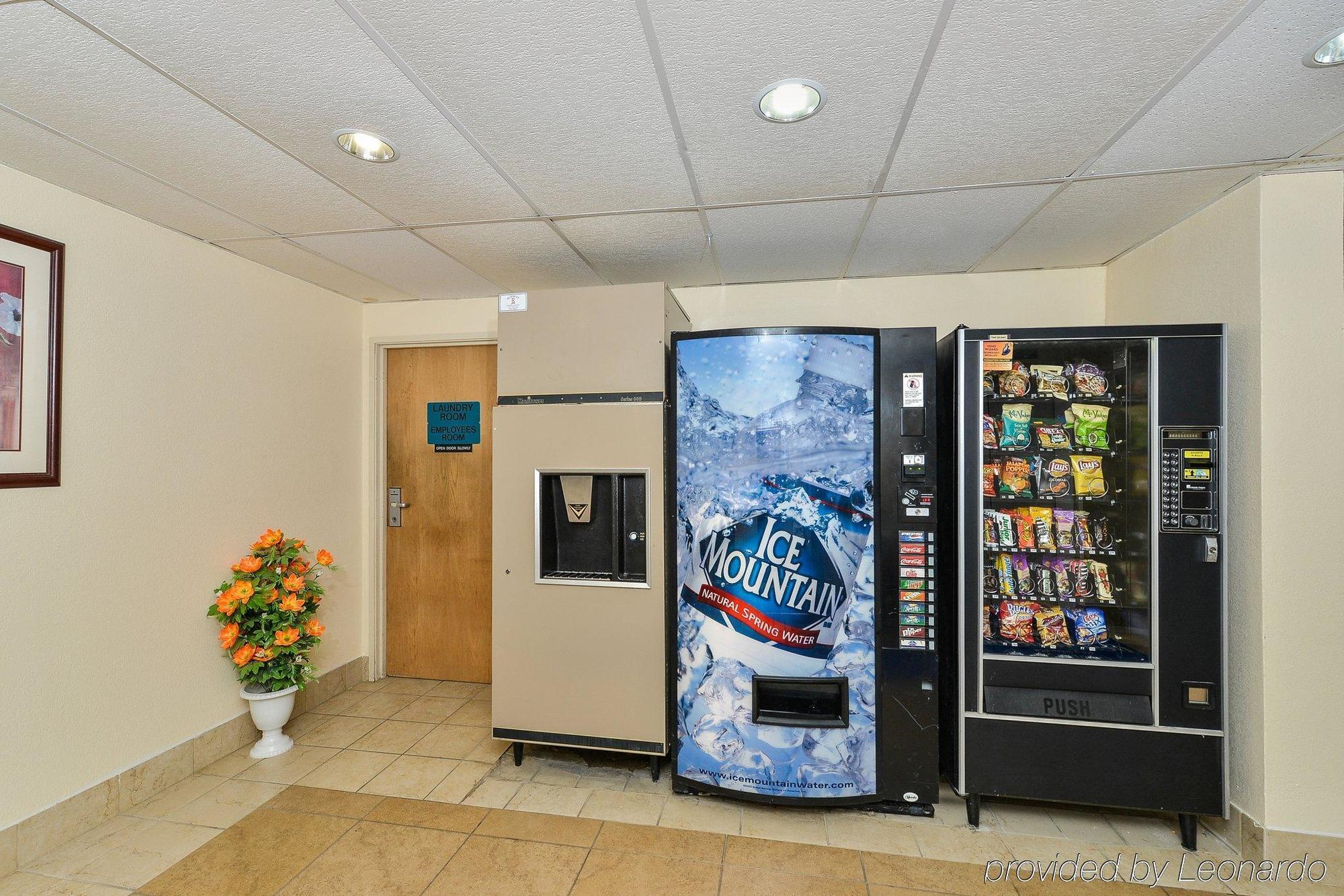 Americas Best Value Inn - Omaha Dış mekan fotoğraf