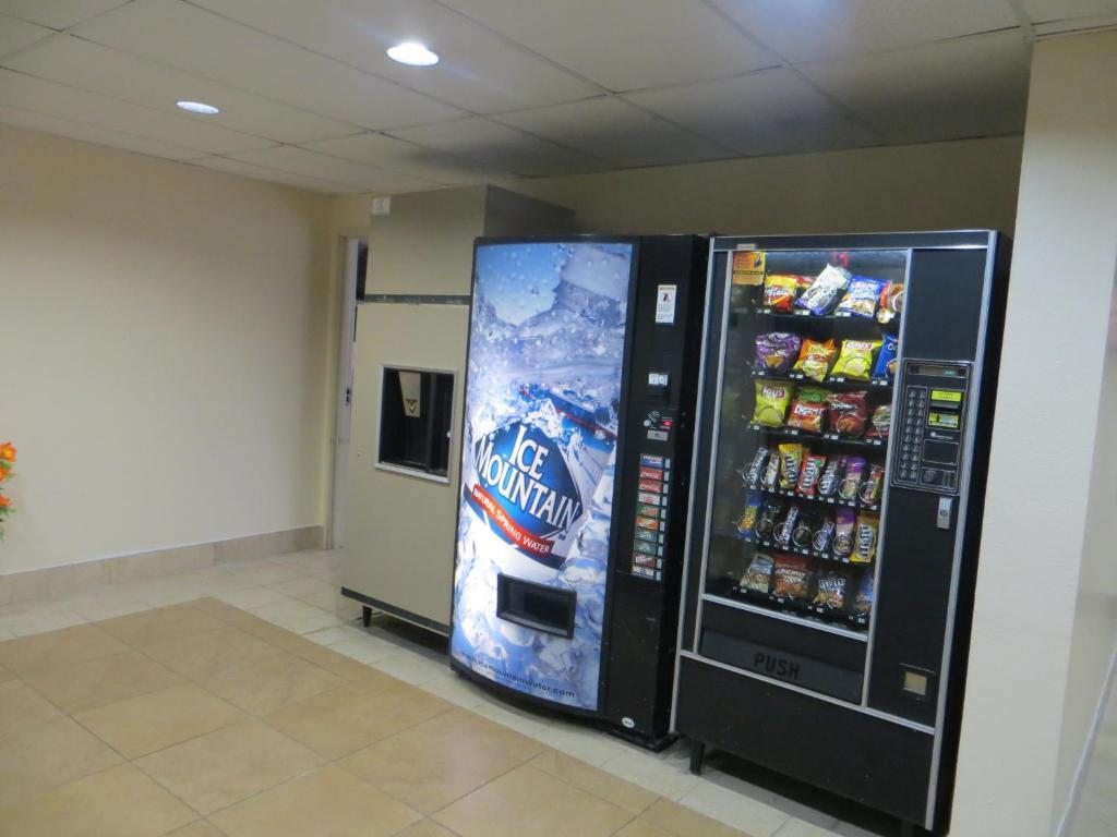 Americas Best Value Inn - Omaha Dış mekan fotoğraf