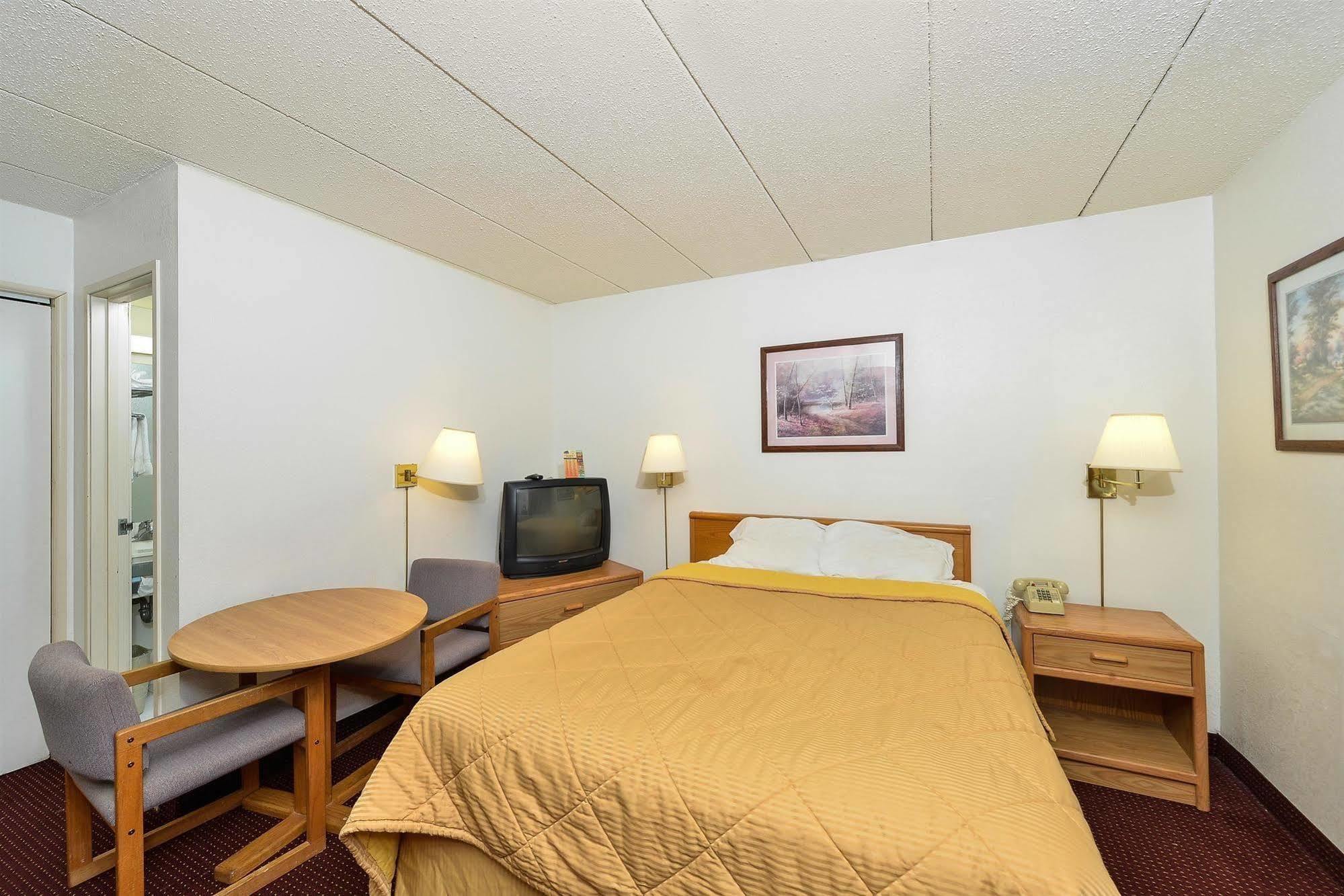 Americas Best Value Inn - Omaha Dış mekan fotoğraf